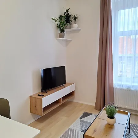 דירה Cozy And Newly Equipped פראג